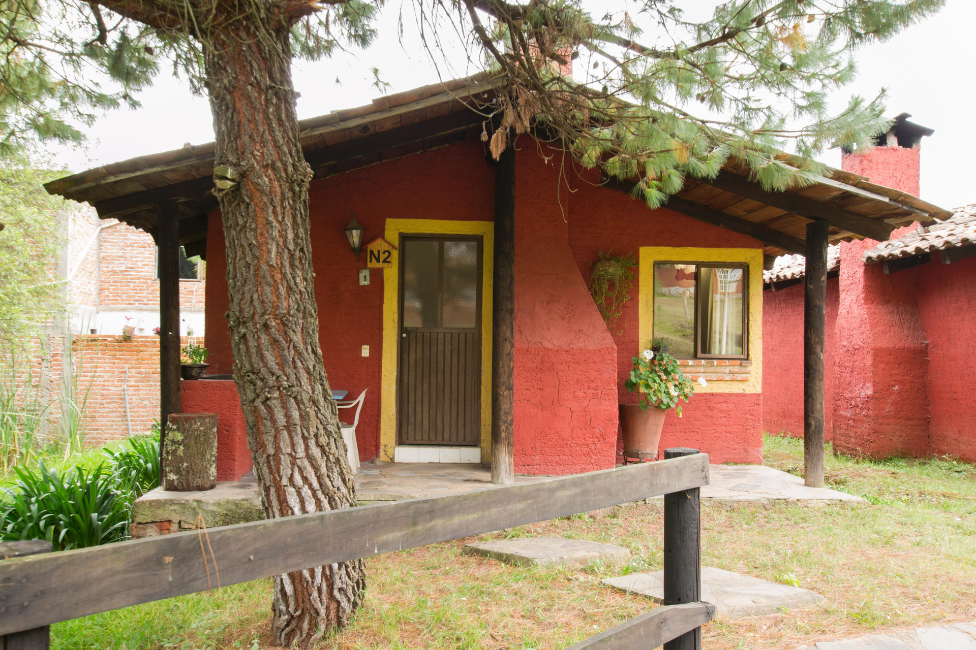 image-housing-carousel