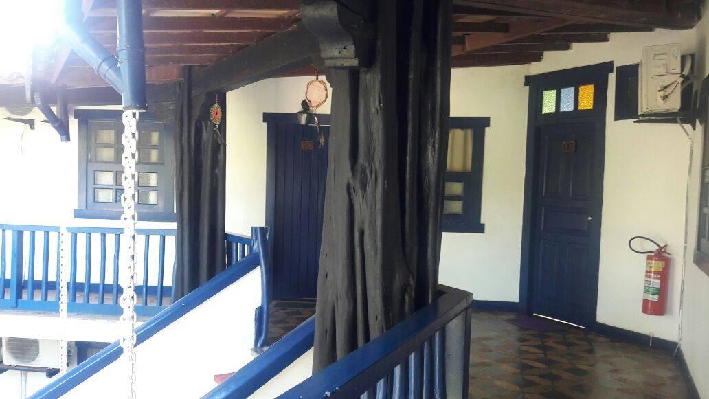 image-housing-carousel