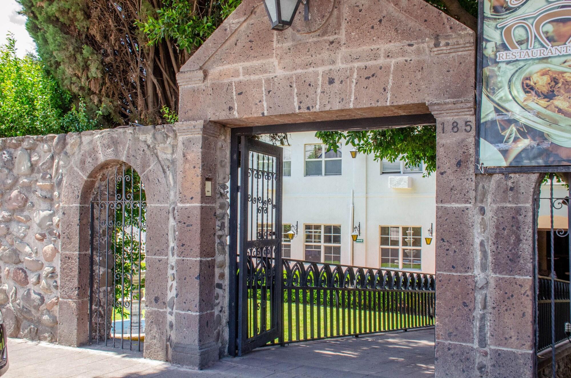 Hotel O Puente 6