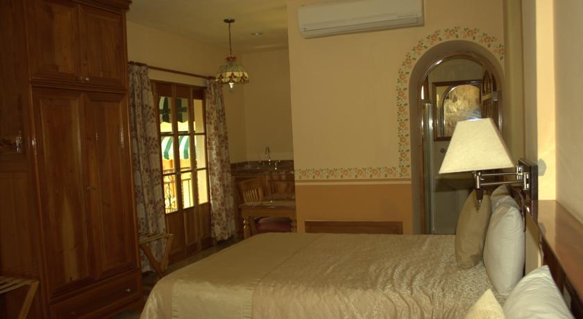 image-housing-carousel