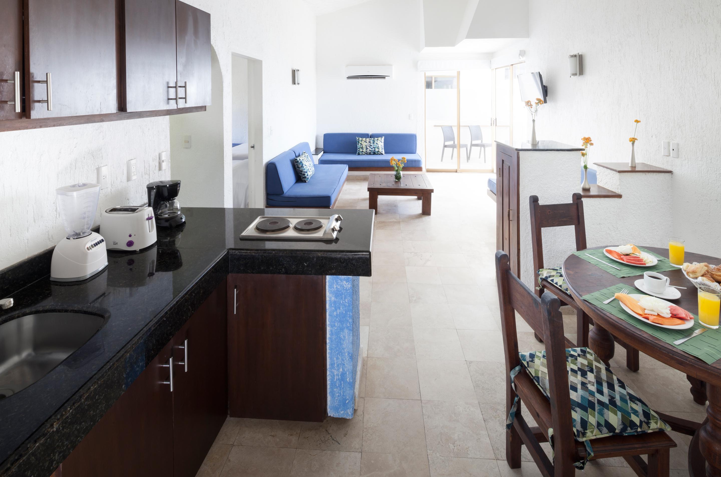 ONE BEDROOM SUITE/ TERRACE WITH PARTIAL OCEAN VIEW