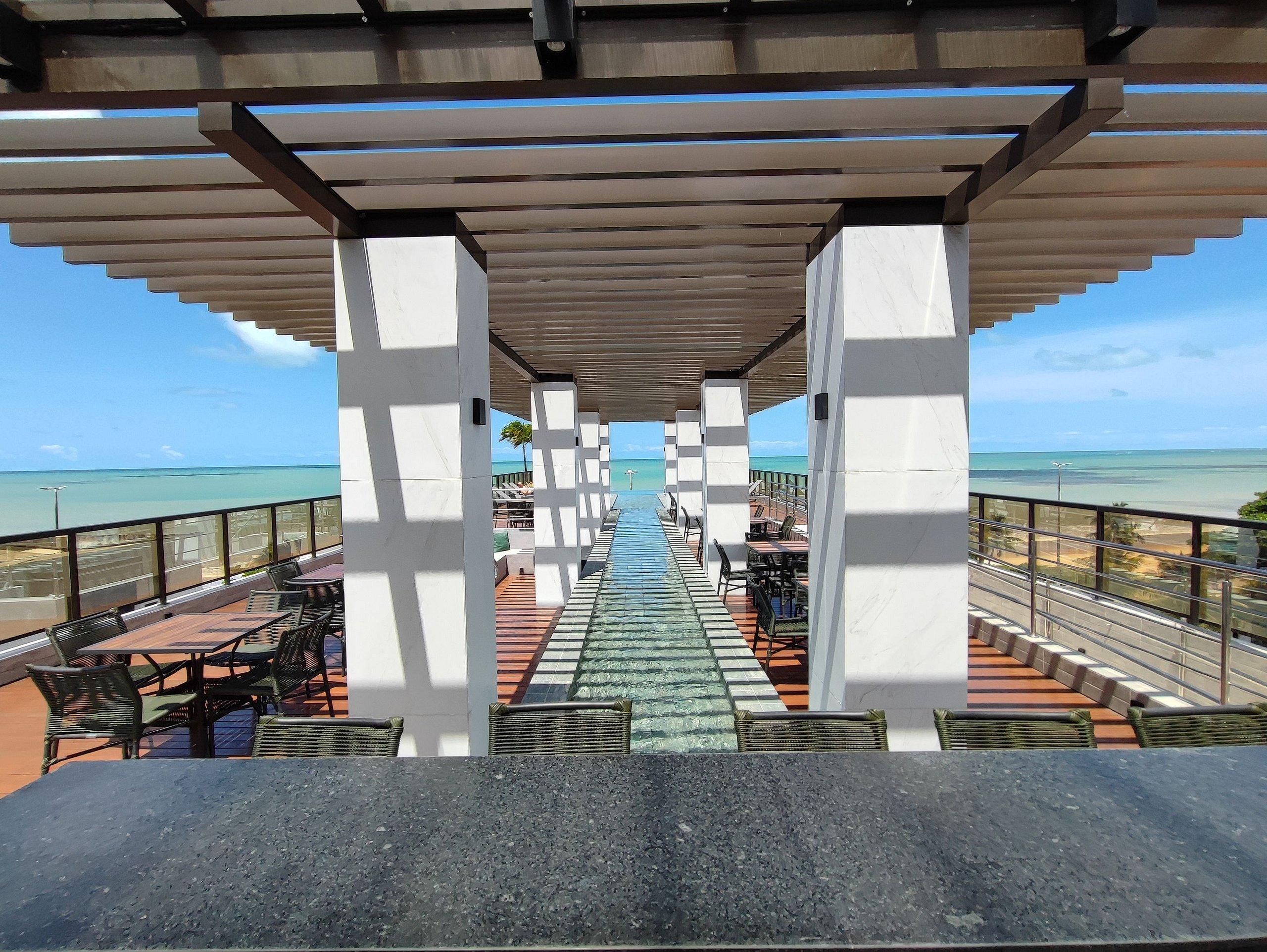 image-housing-carousel