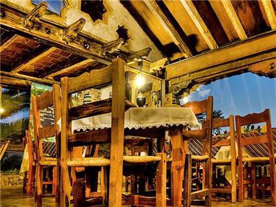 image-housing-carousel