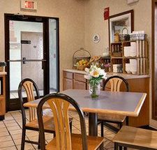 Super 8 Carbondale