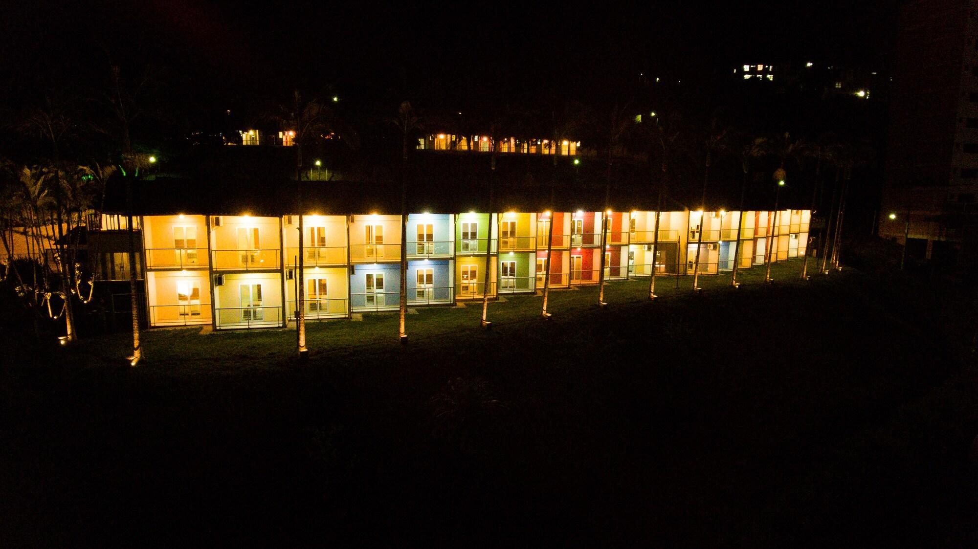 image-housing-carousel