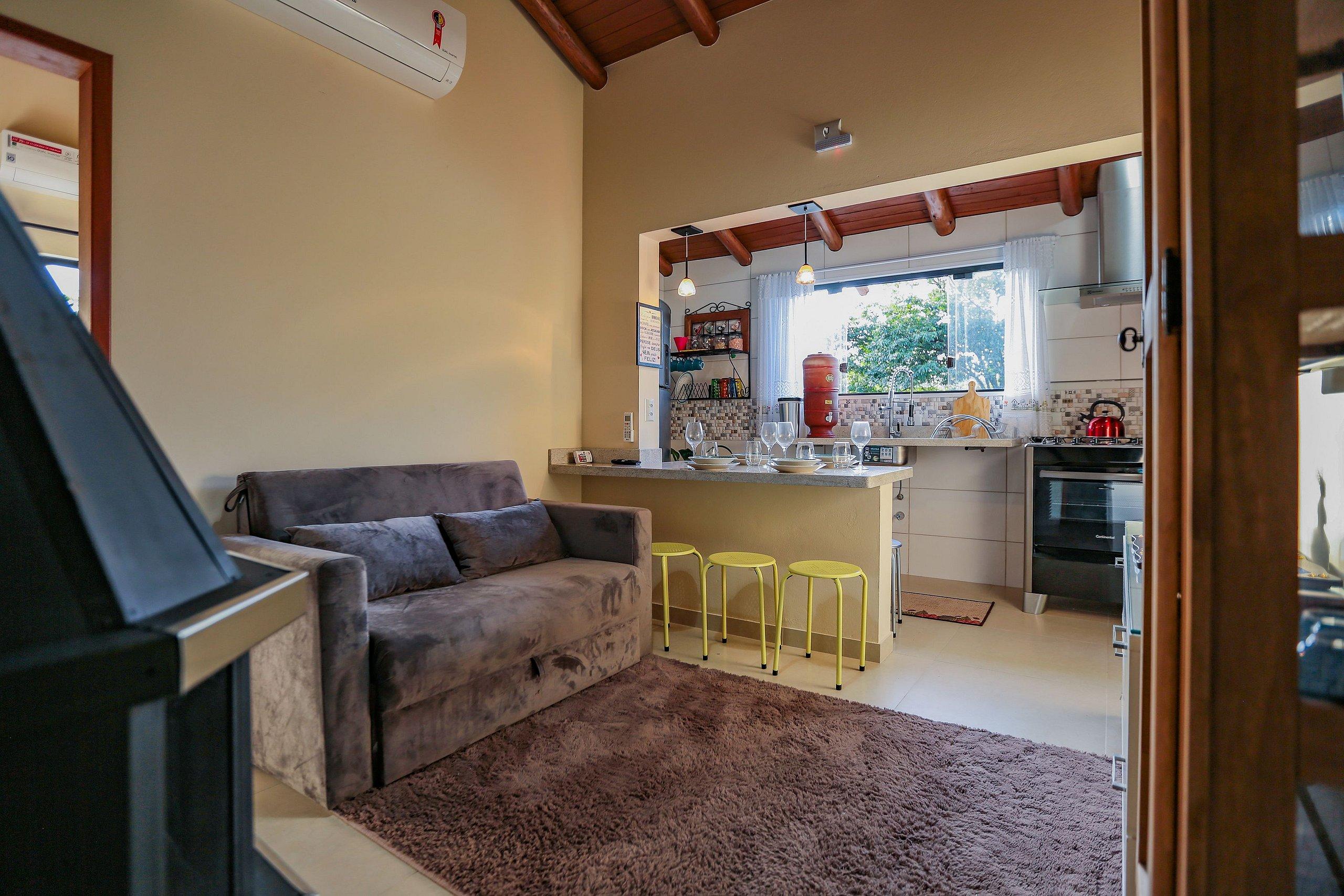 image-housing-carousel