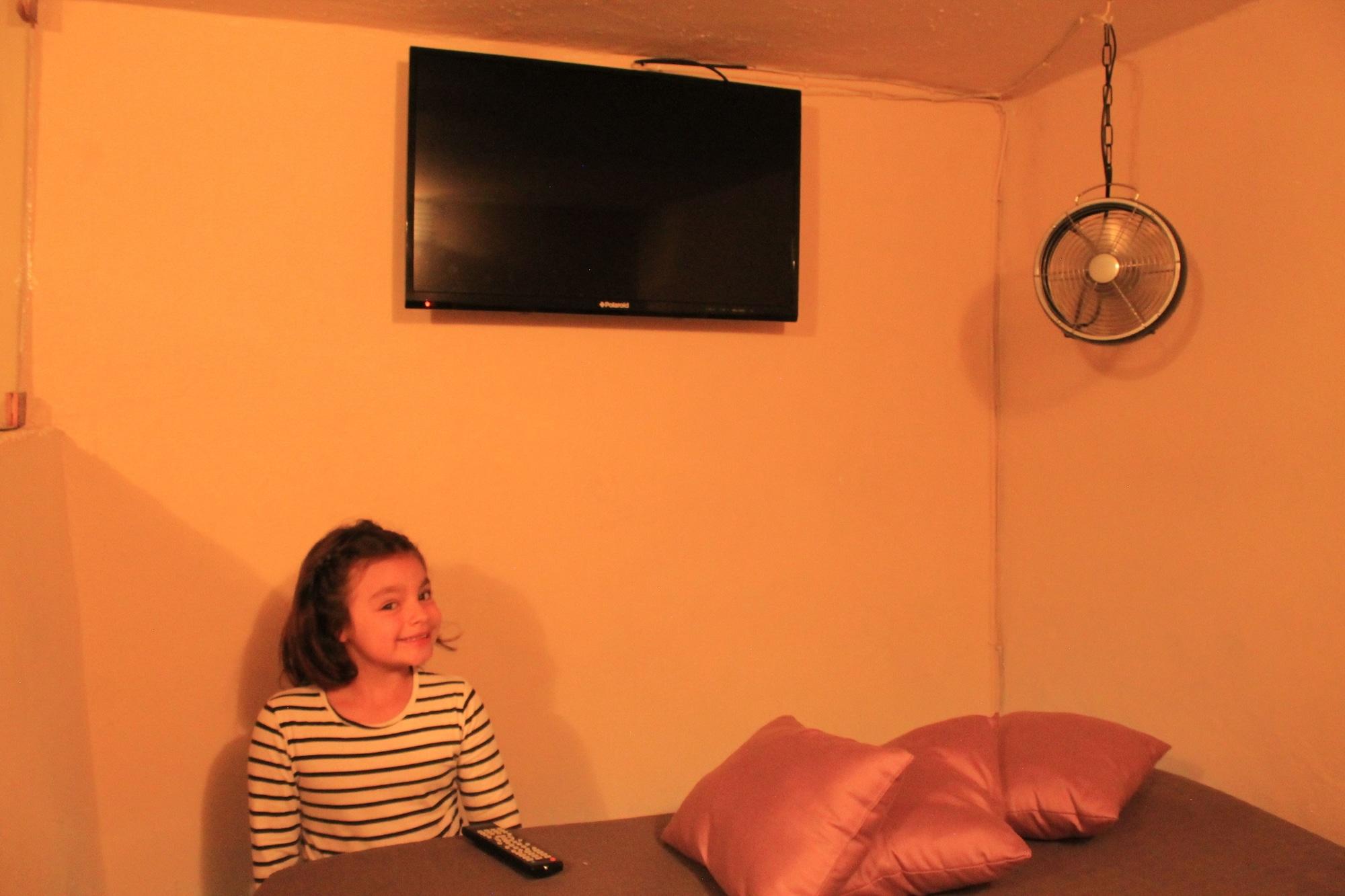 image-housing-carousel