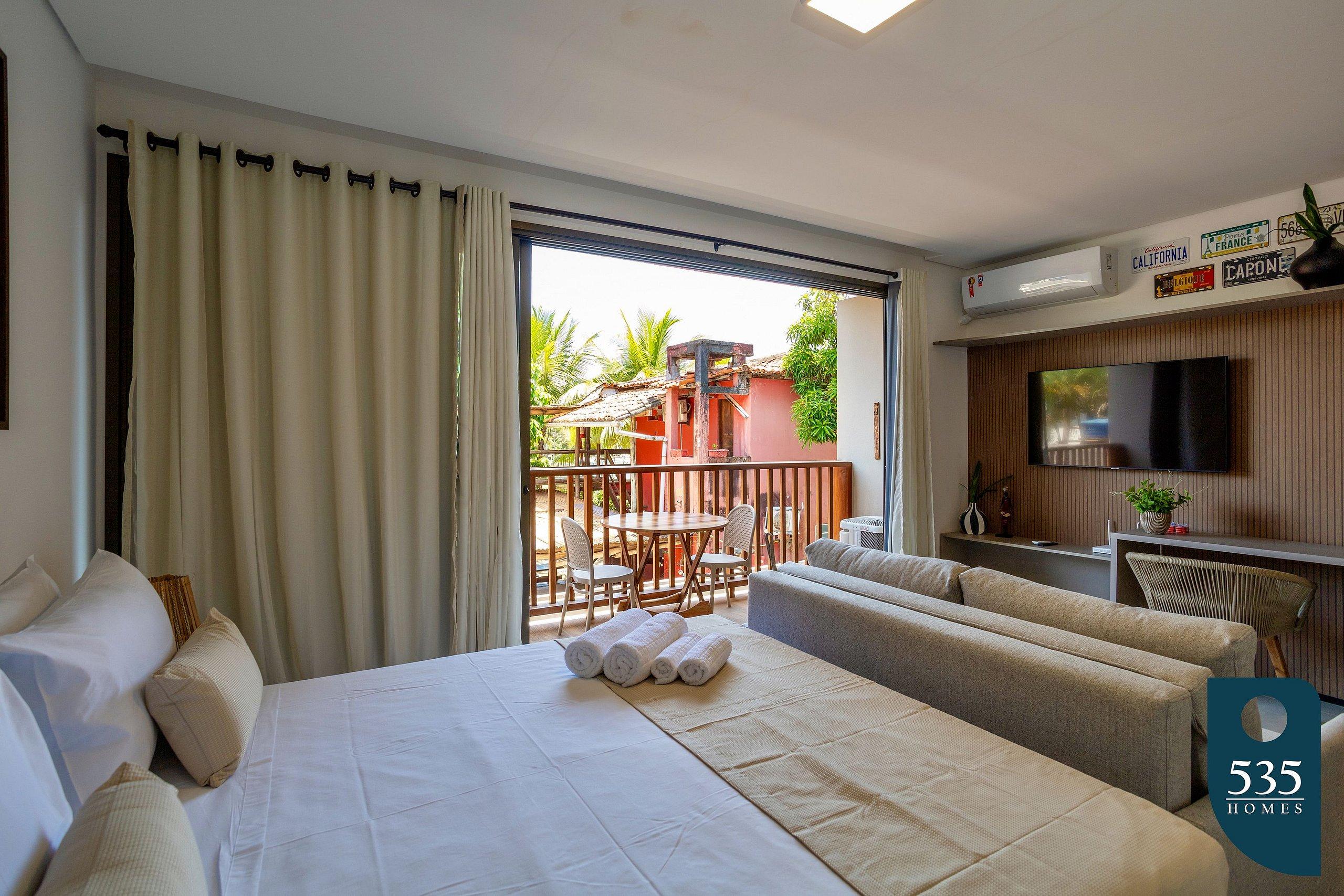 image-housing-carousel