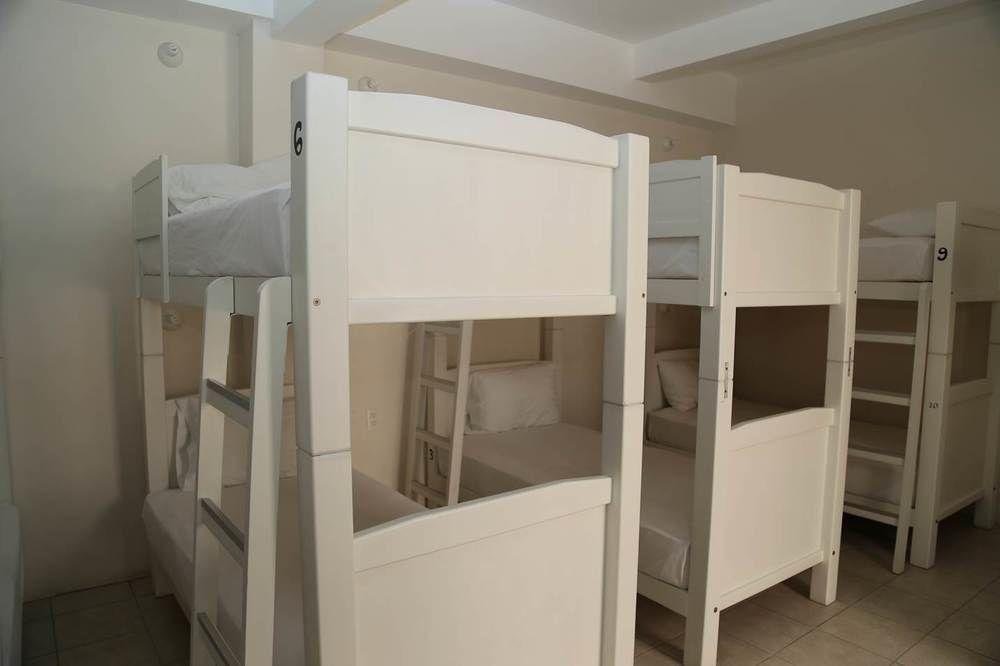 image-housing-carousel