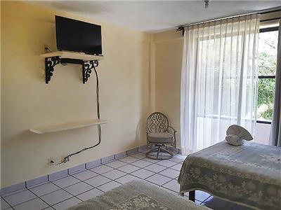 image-housing-carousel
