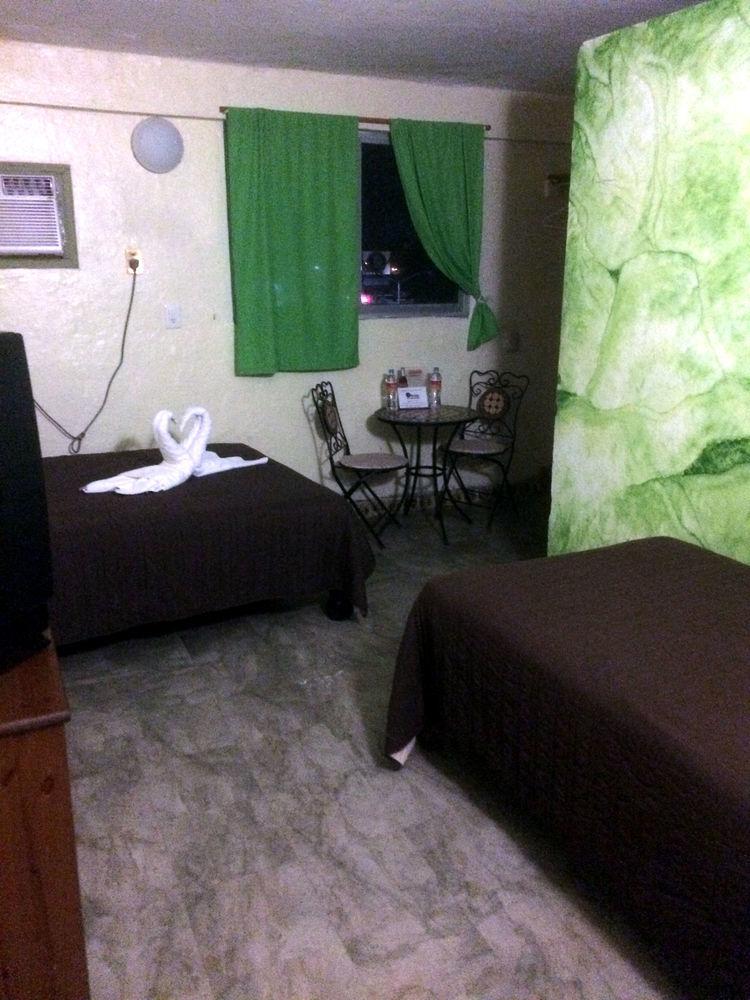 image-housing-carousel