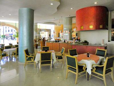 image-housing-carousel