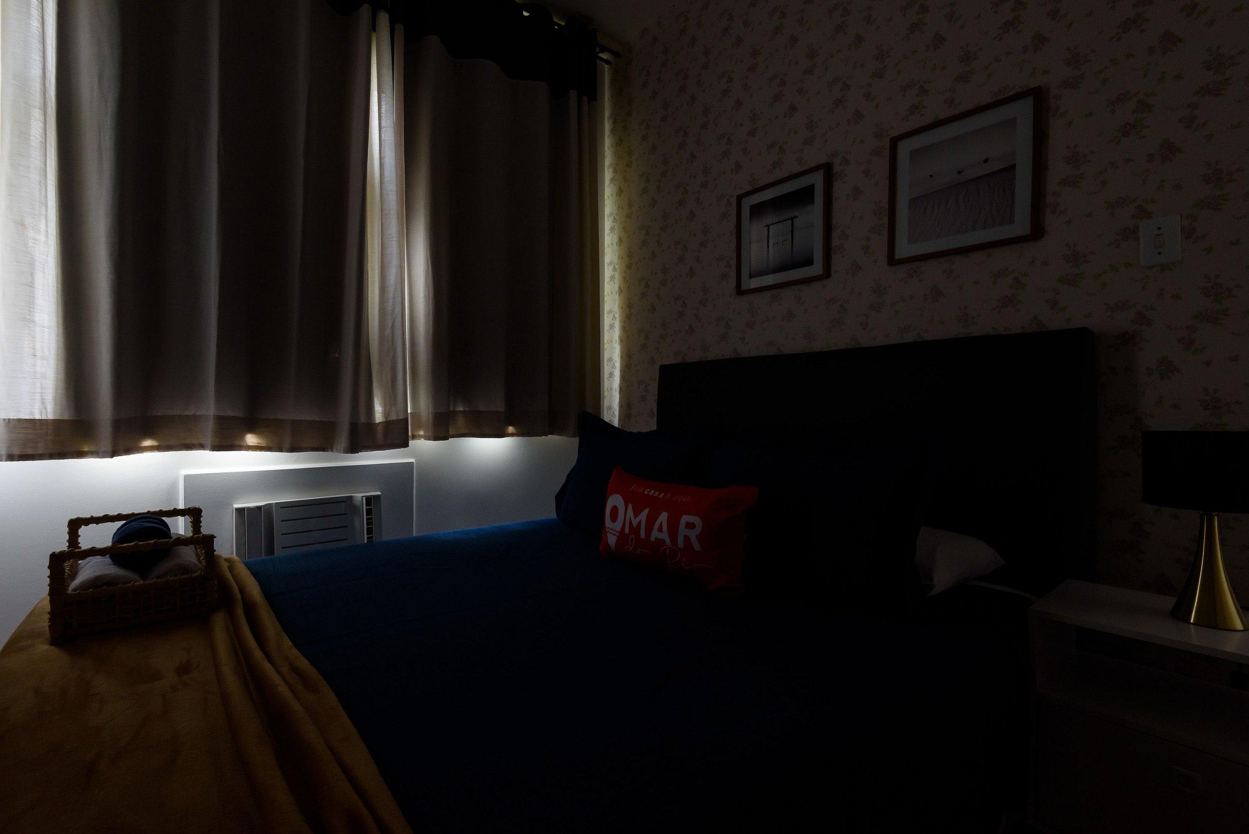 image-housing-carousel