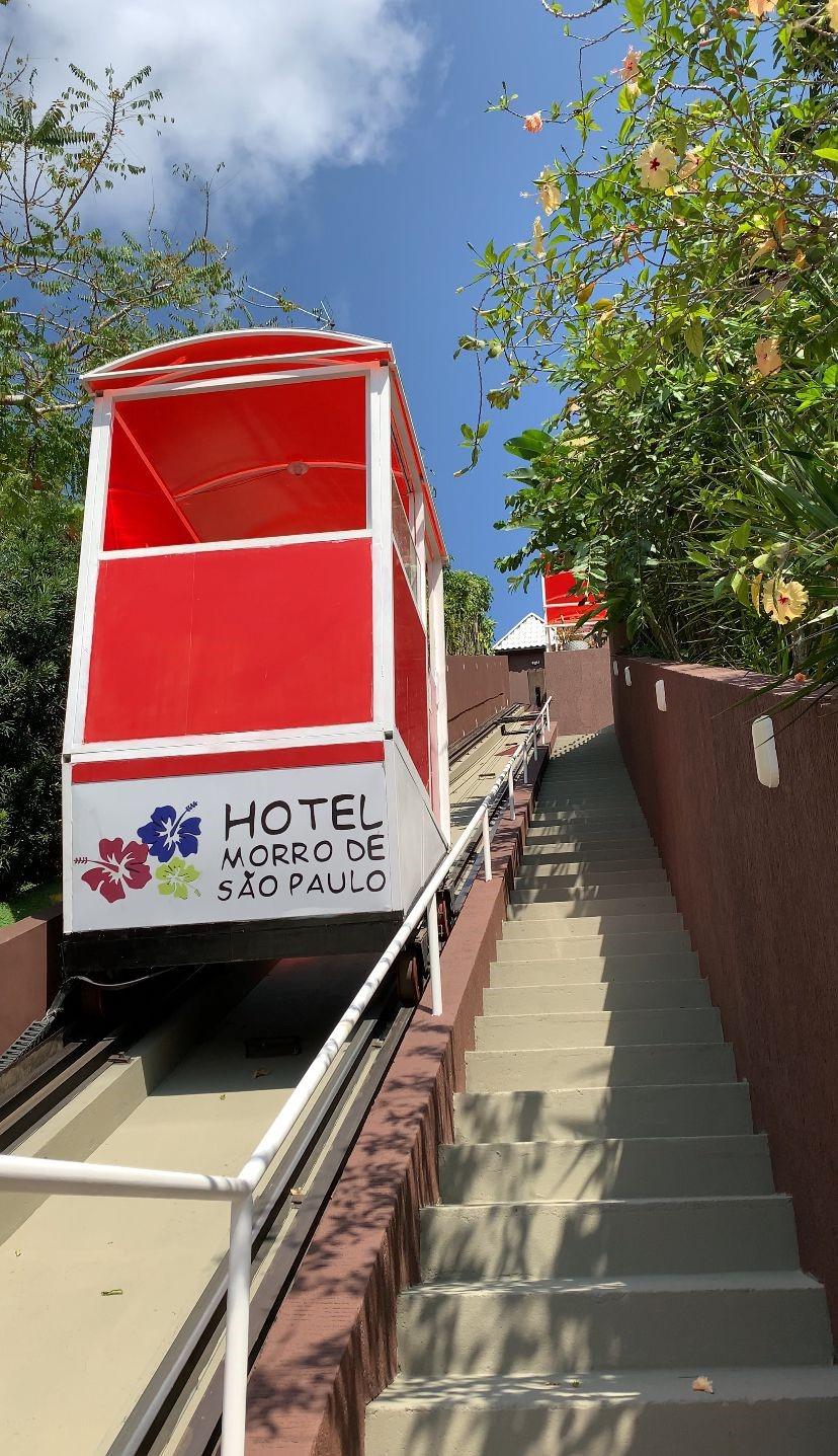 image-housing-carousel