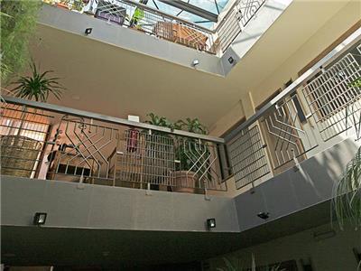 image-housing-carousel
