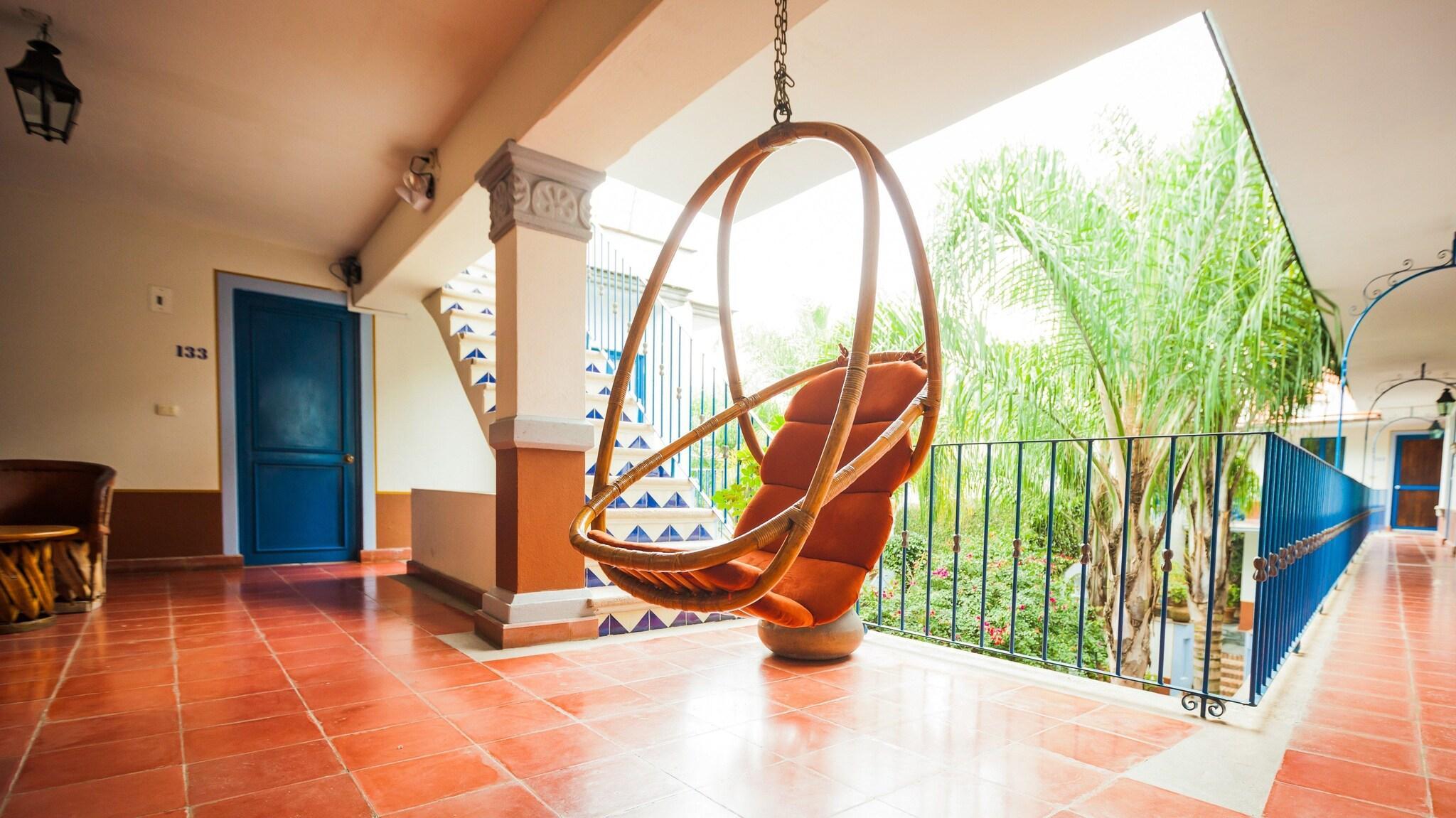 image-housing-carousel