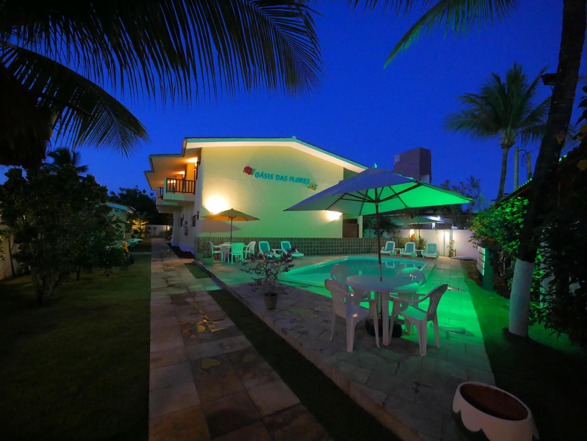image-housing-carousel