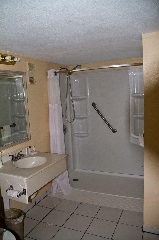 image-housing-carousel