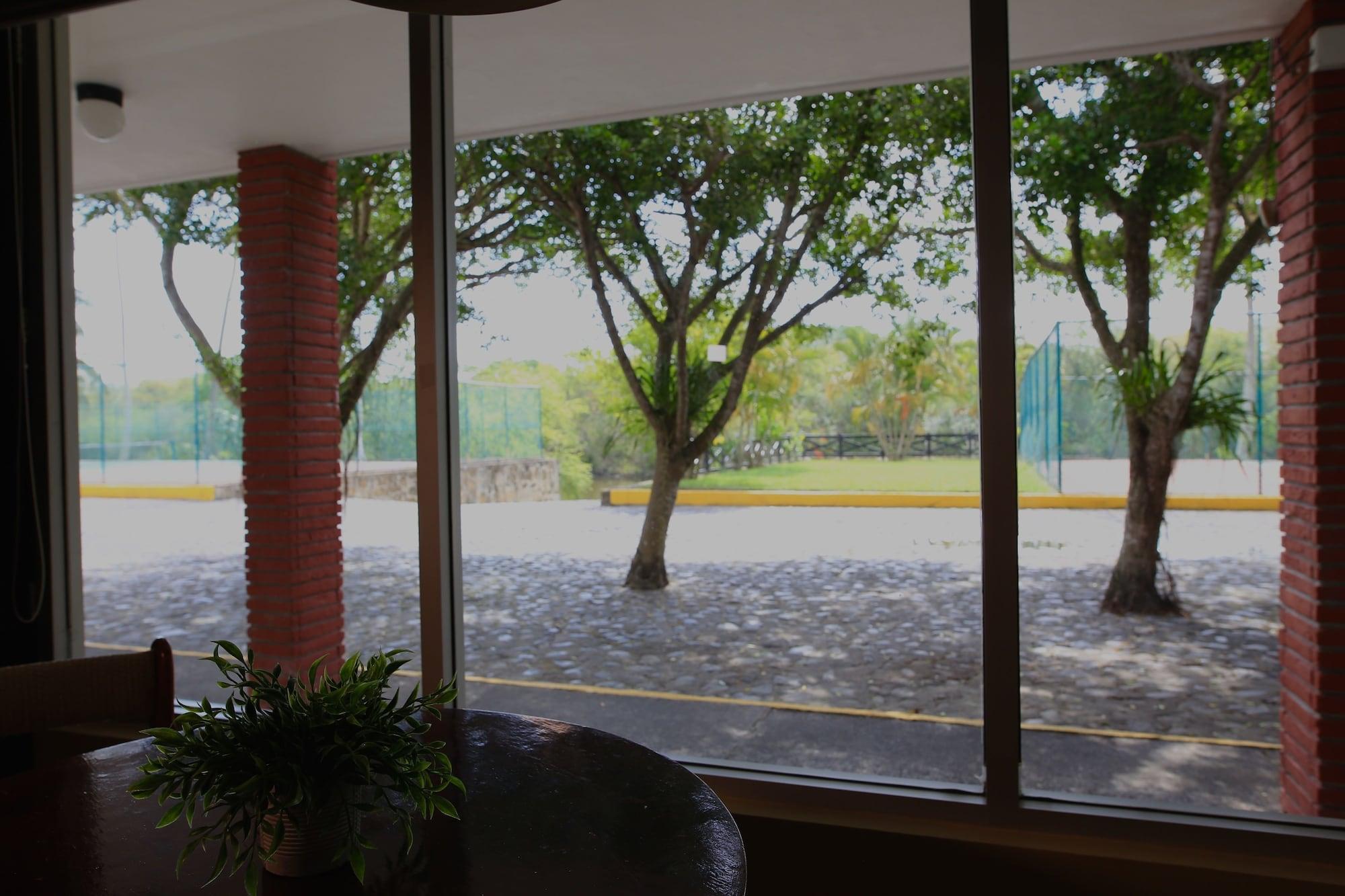 Hotel Plaza Palmas 6