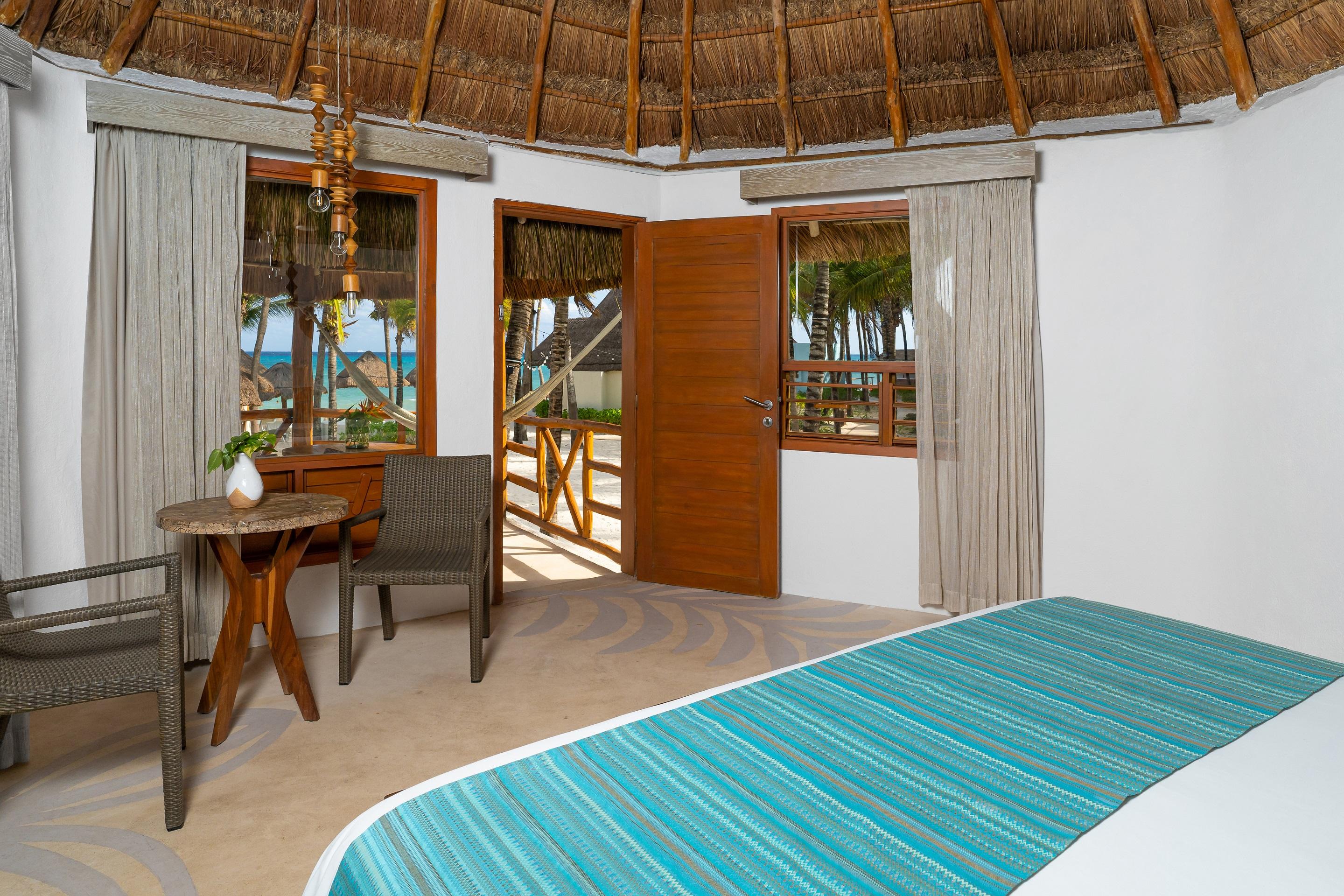 Habitación Cuádruple Superior con Vista Parcial del Mar