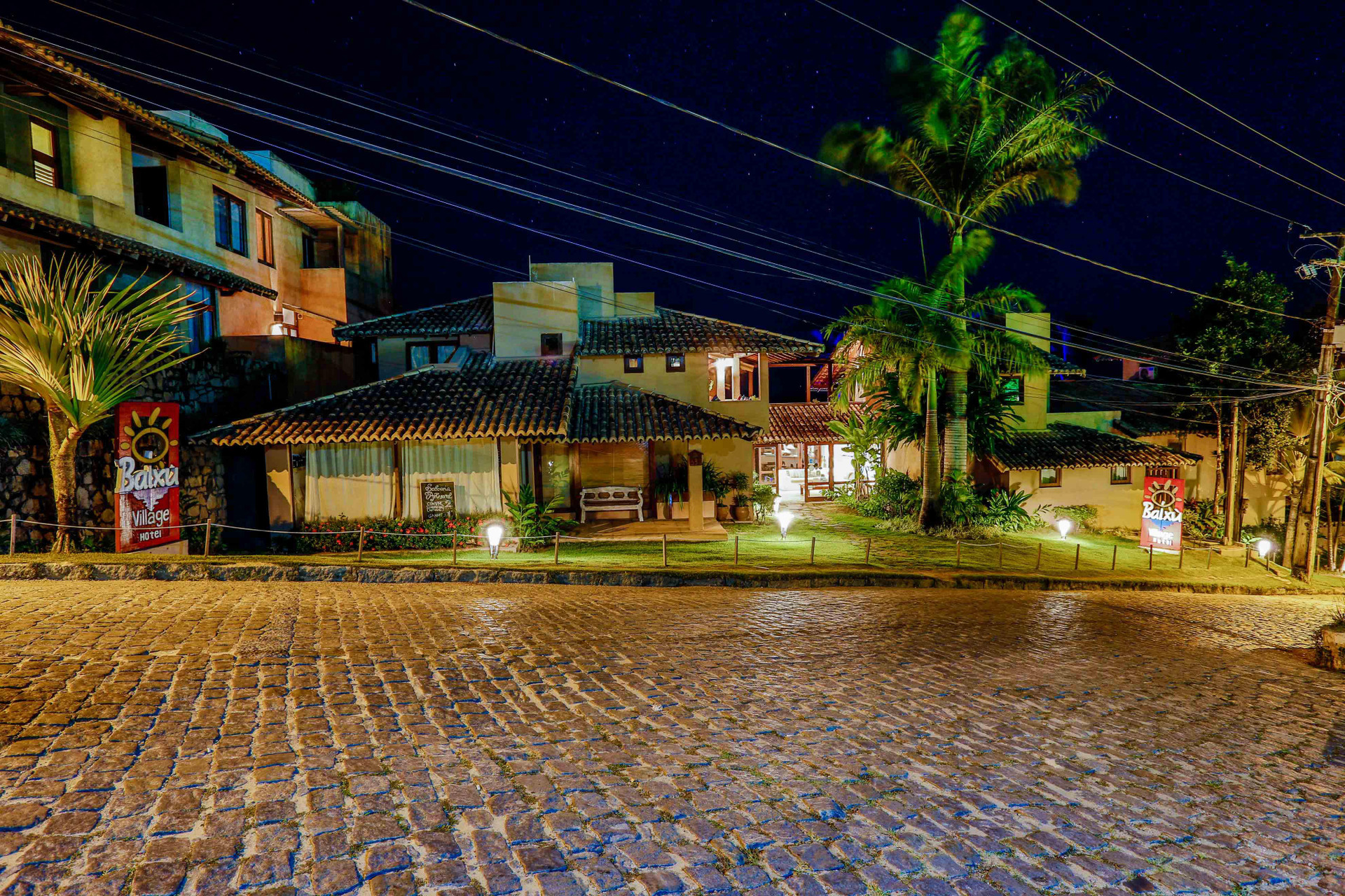 image-housing-carousel