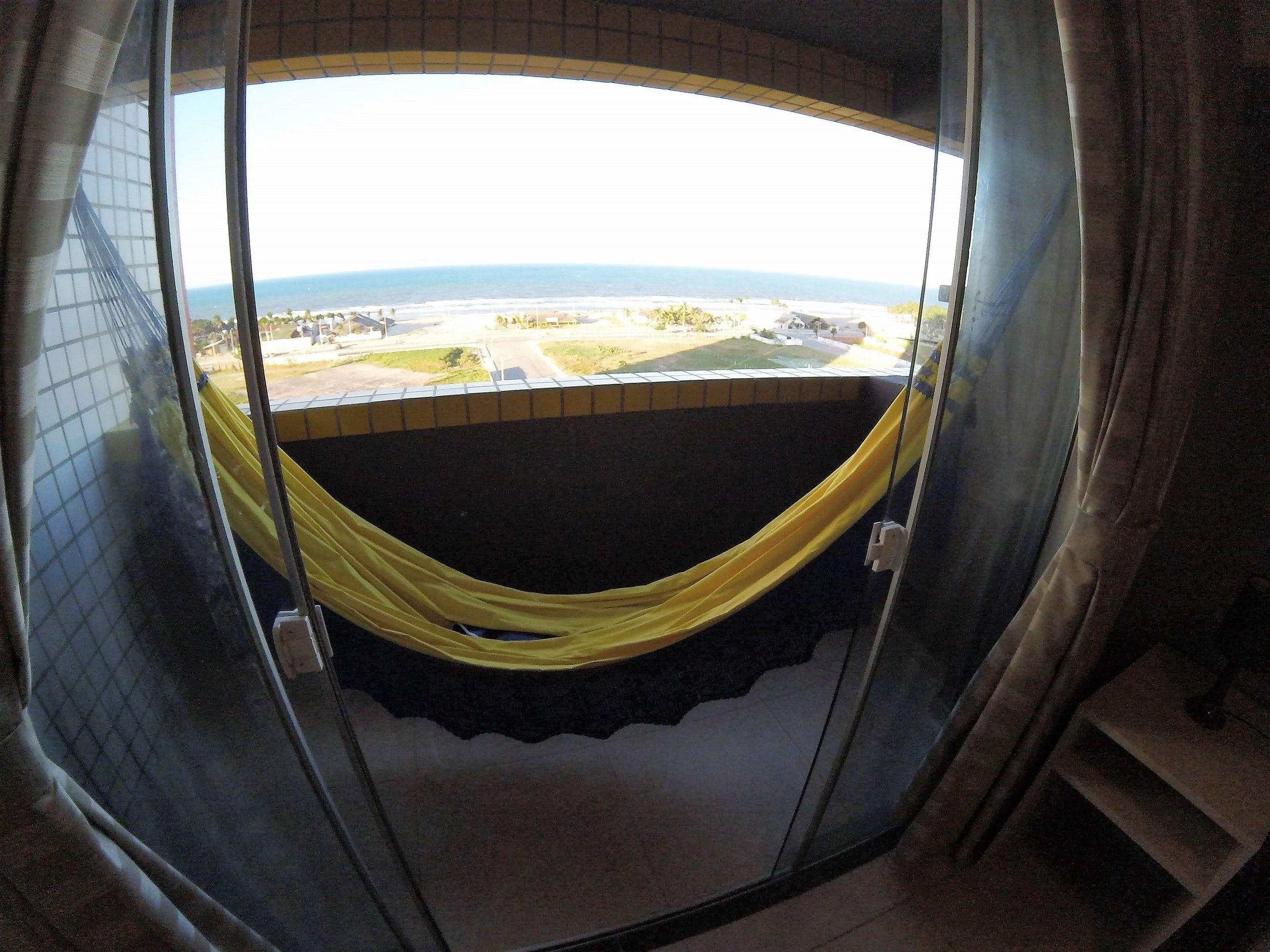 image-housing-carousel