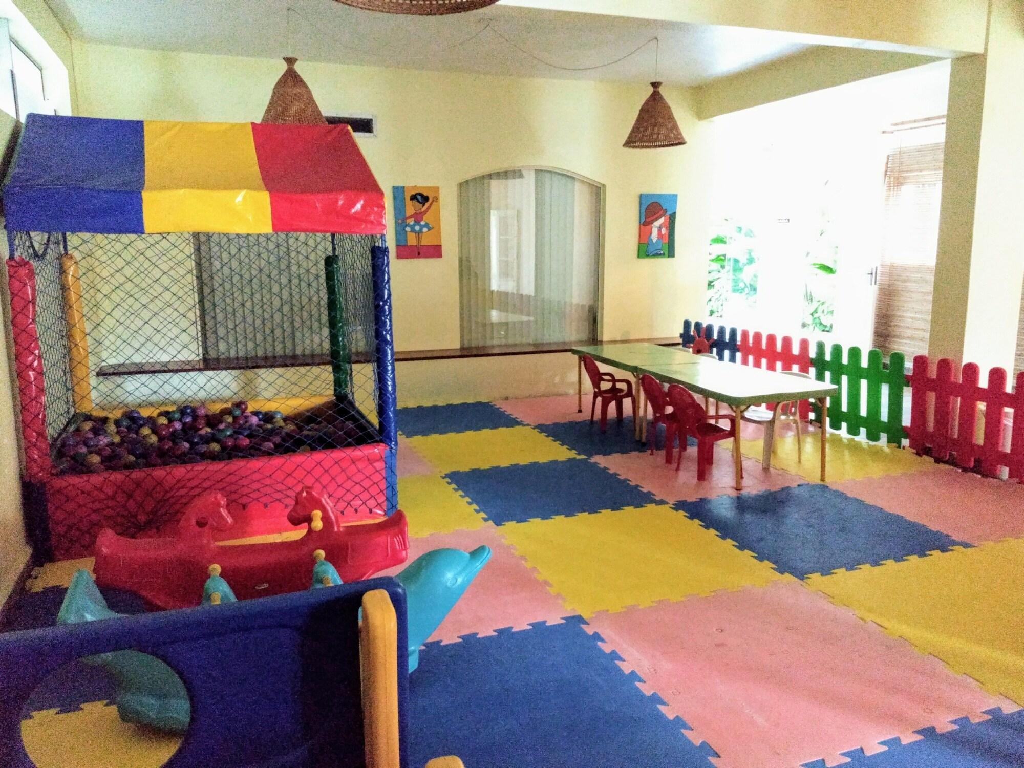 image-housing-carousel