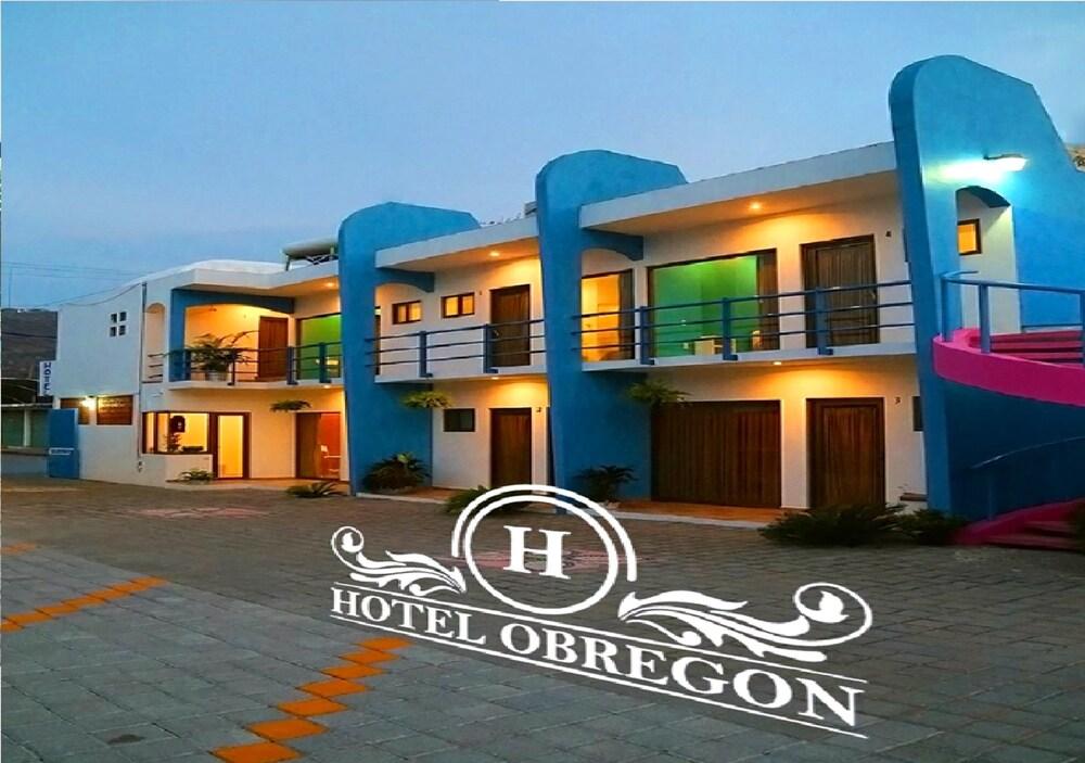 image-housing-carousel