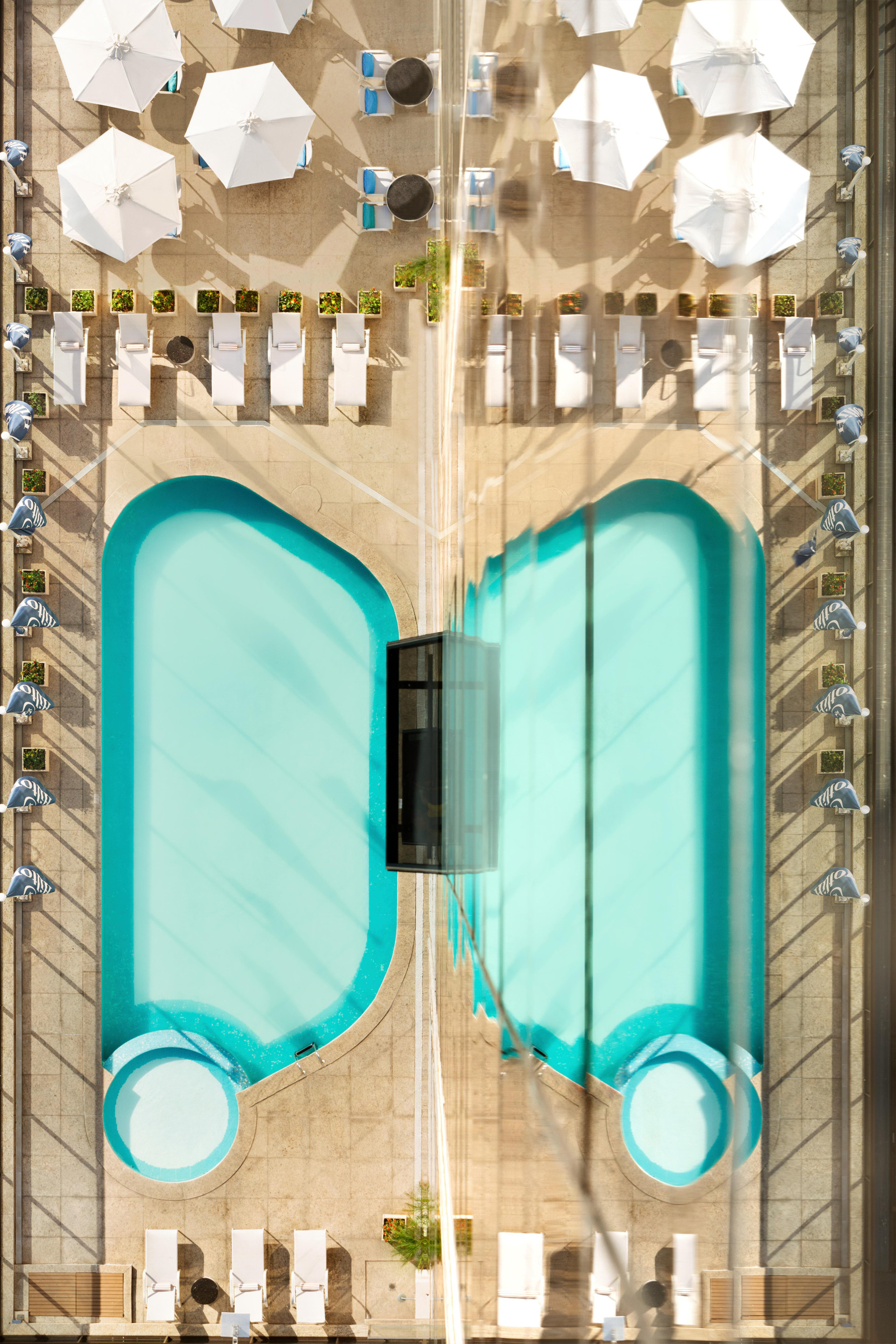 image-housing-carousel