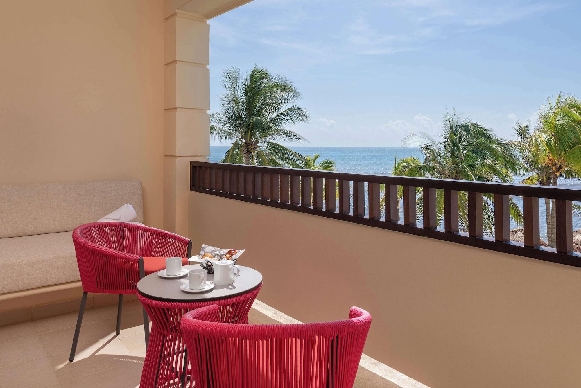 Junior Suite Water Park View Double