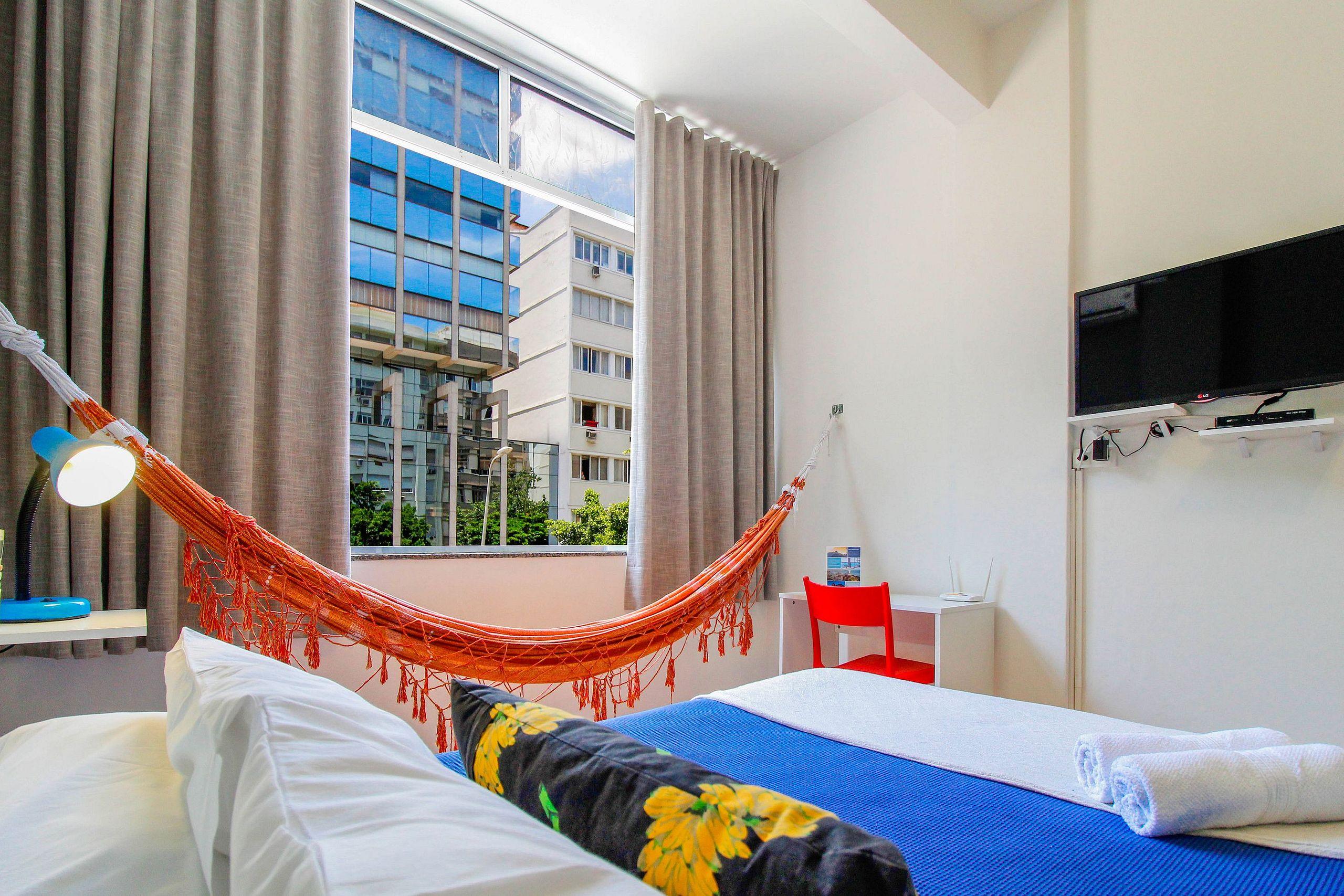 image-housing-carousel