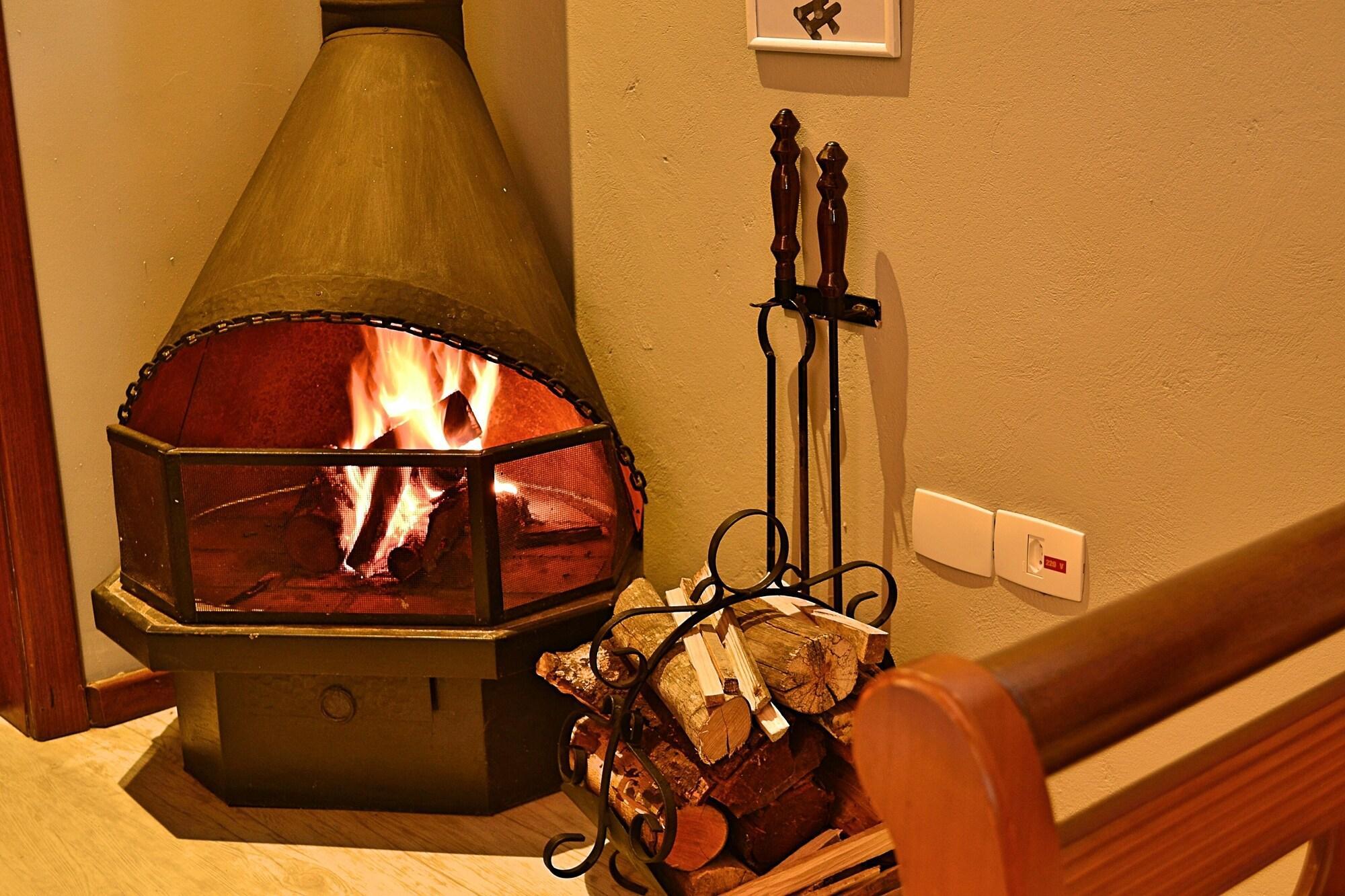 image-housing-carousel