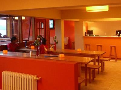 image-housing-carousel