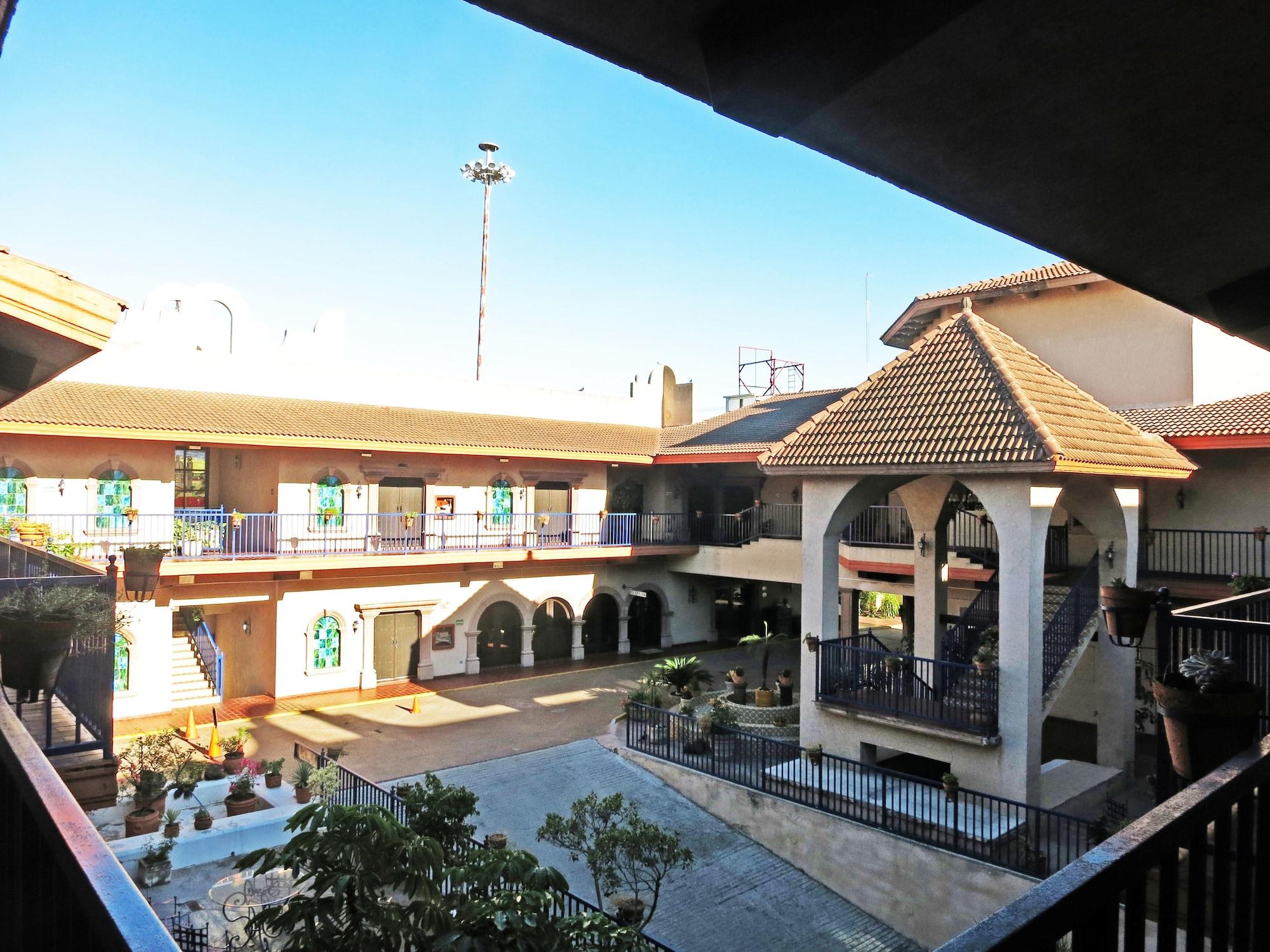 Hacienda Hotel 4
