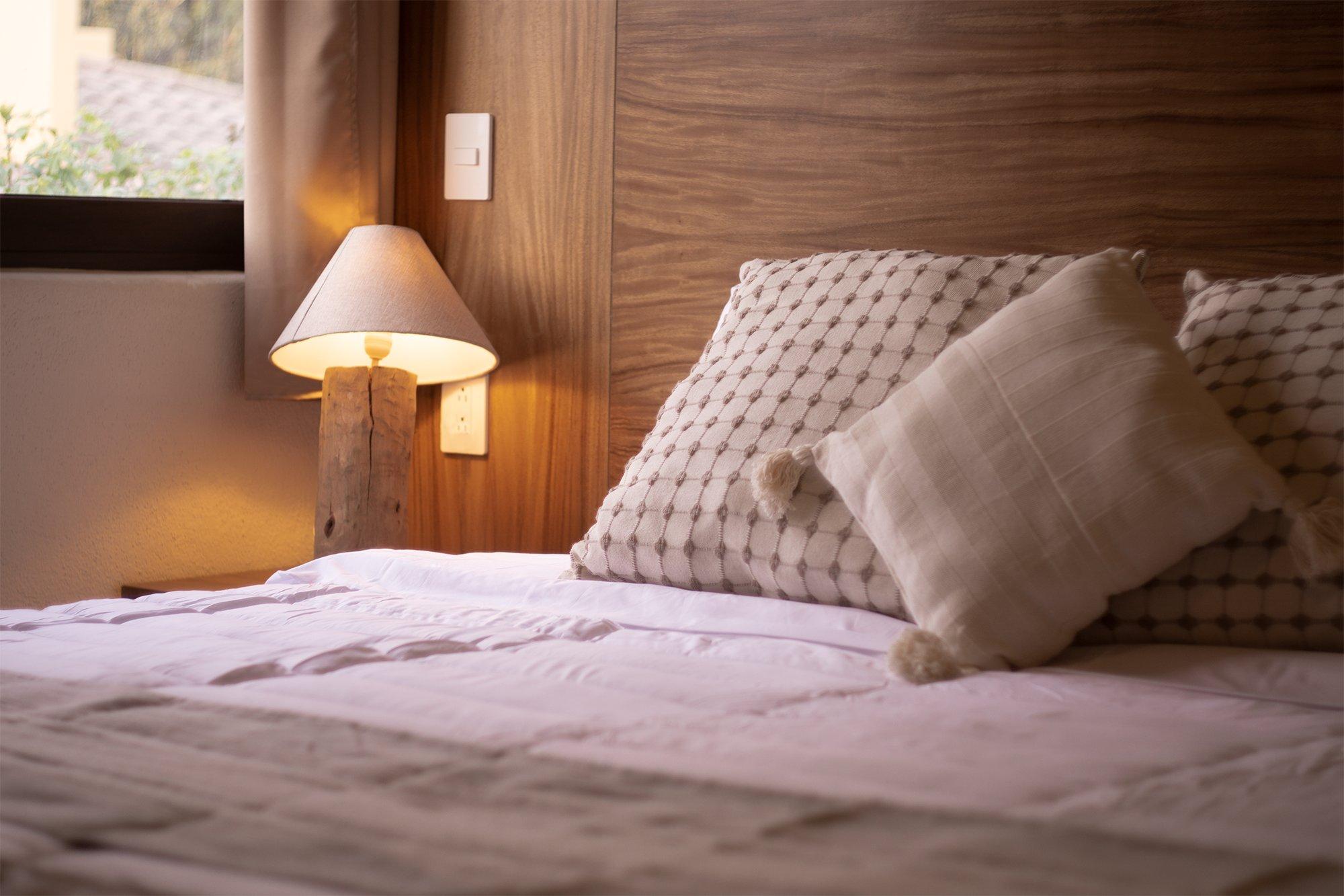 image-housing-carousel