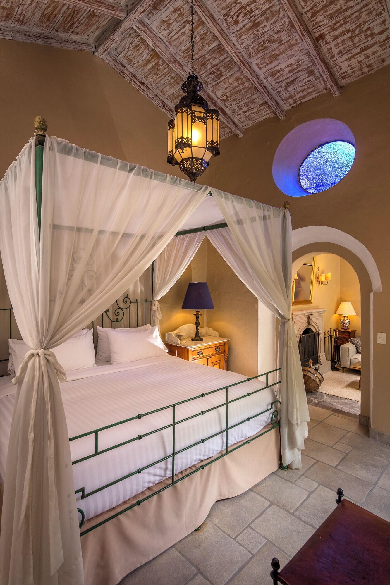 image-housing-carousel