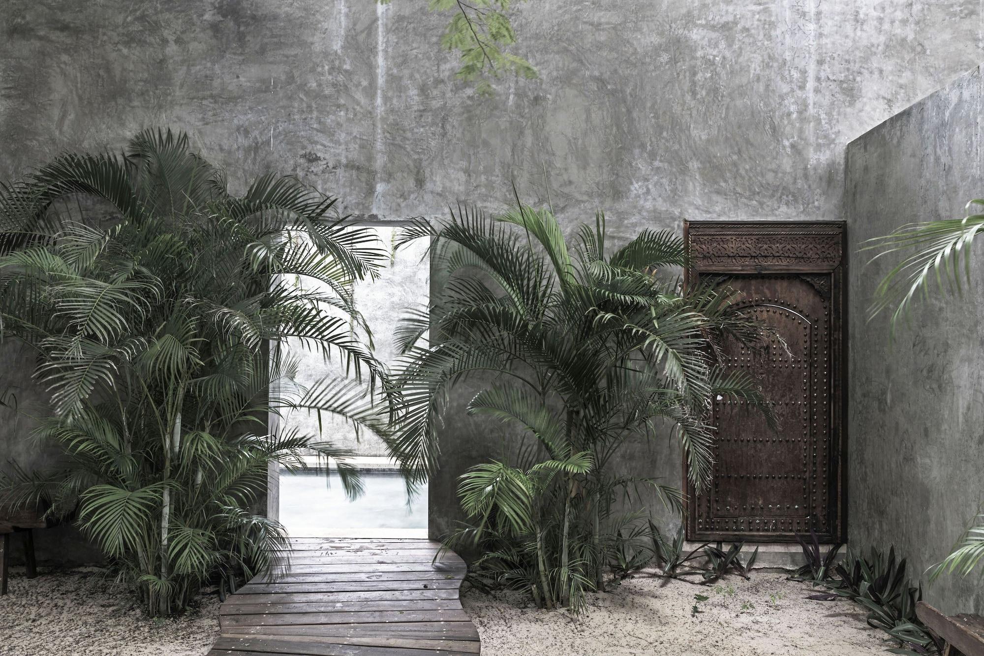 image-housing-carousel