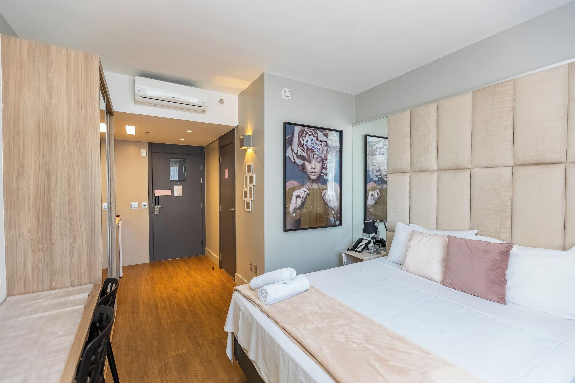 image-housing-carousel