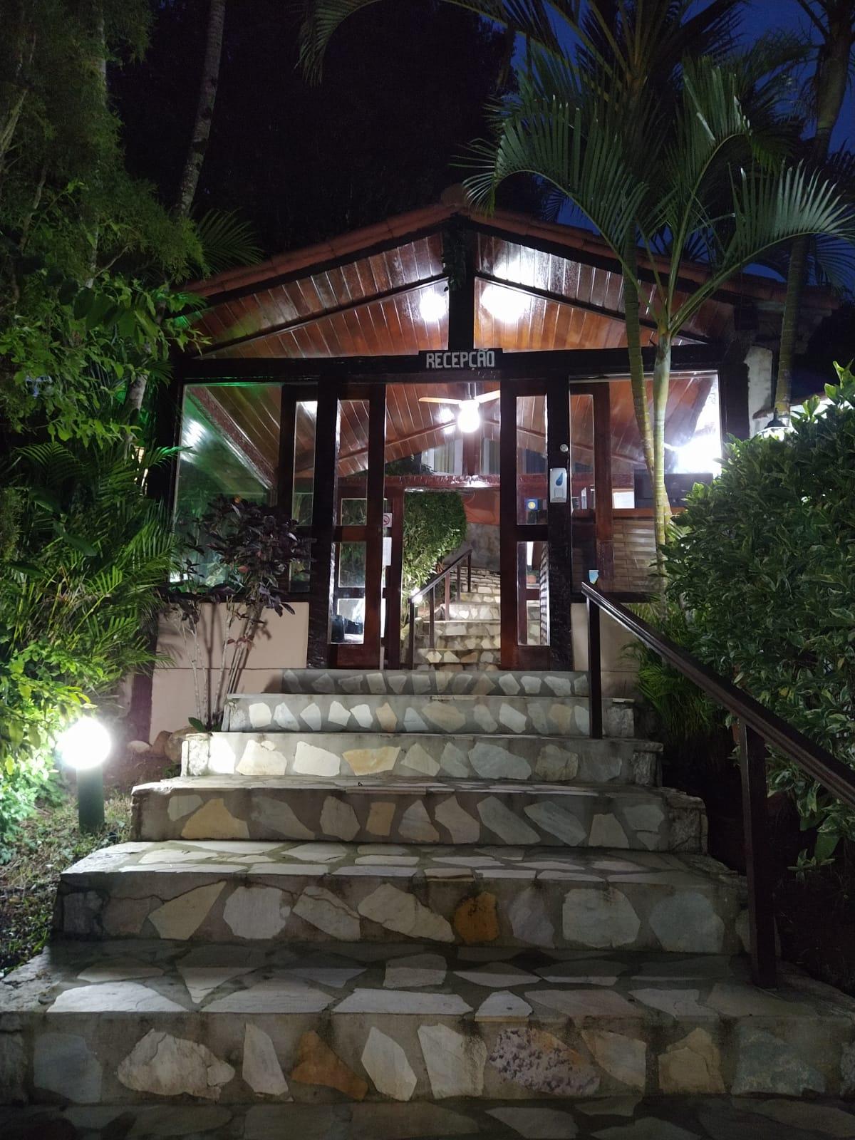 image-housing-carousel