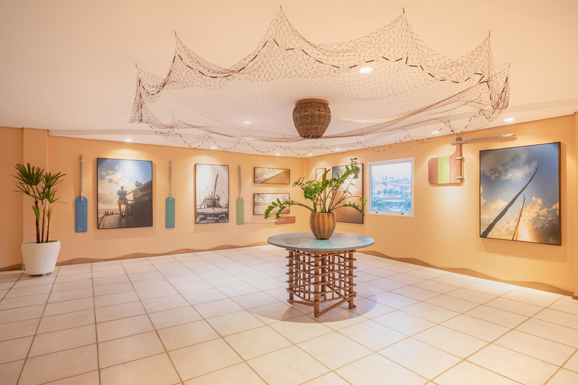 image-housing-carousel