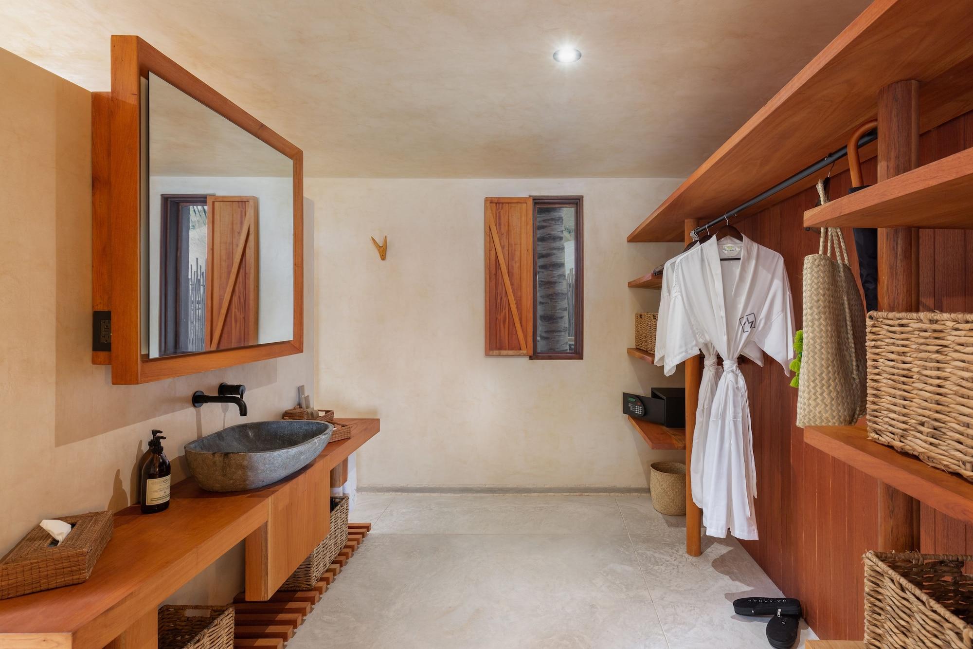 Suite First Floor Ocean View