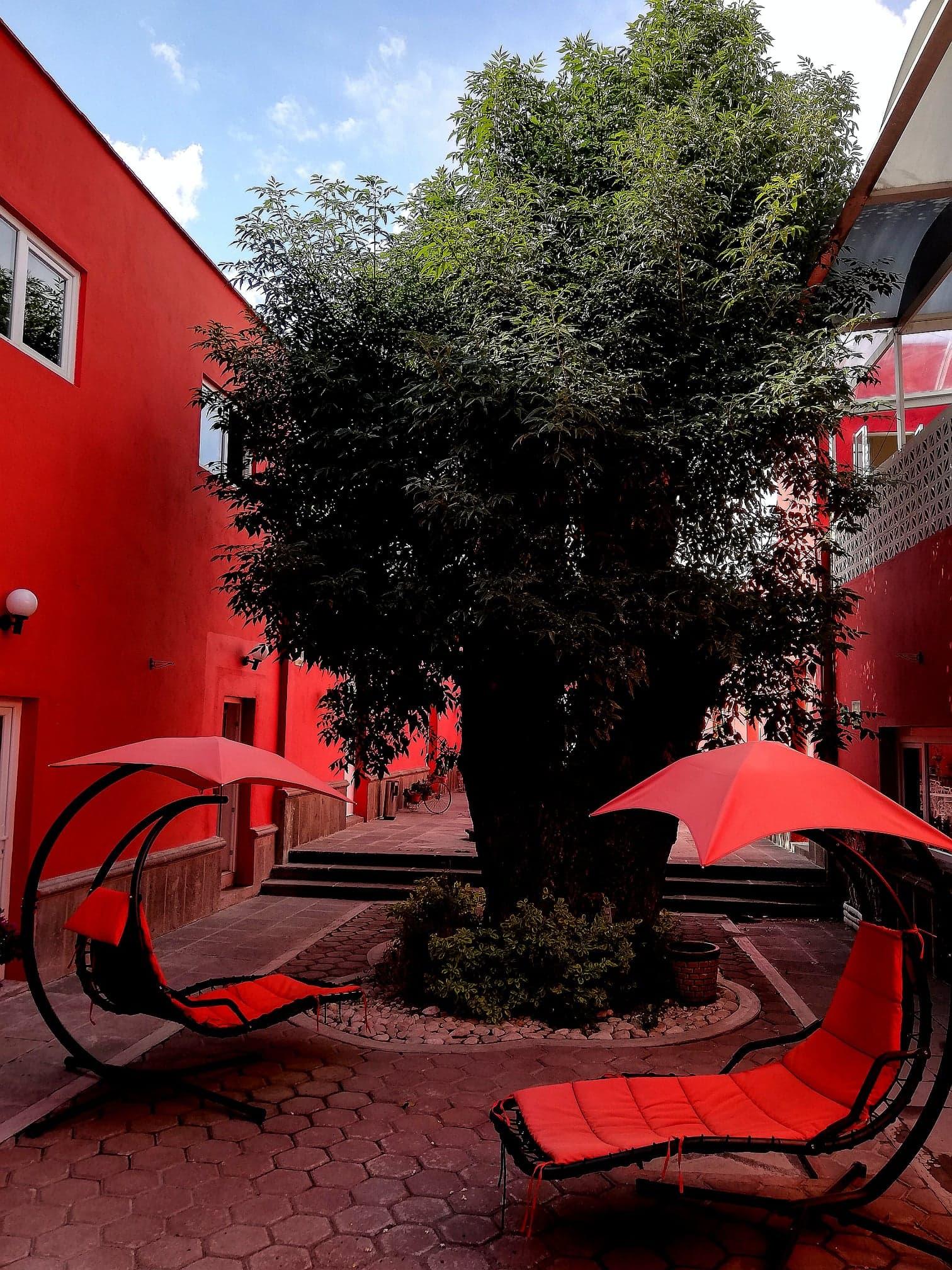 image-housing-carousel