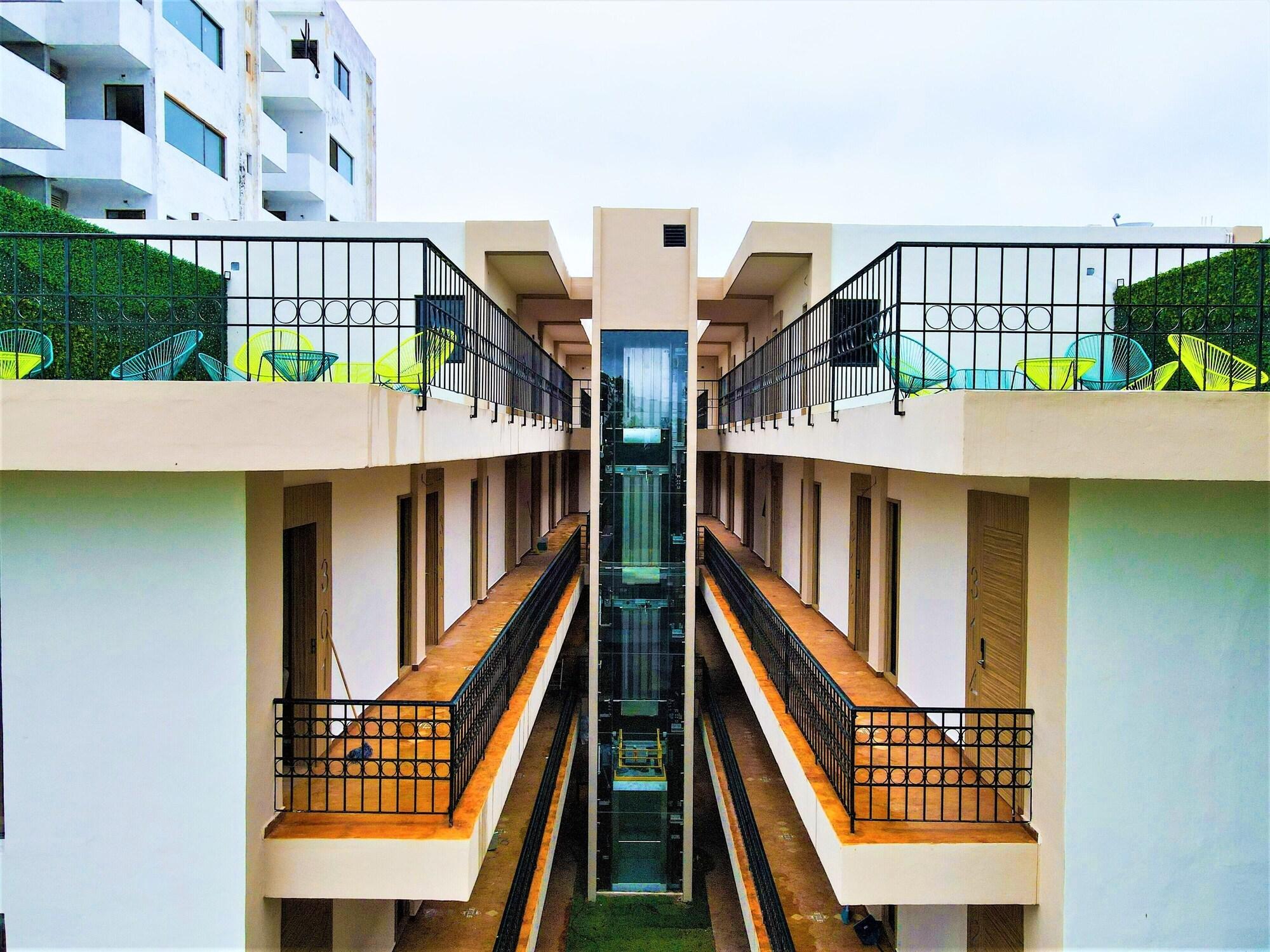 image-housing-carousel