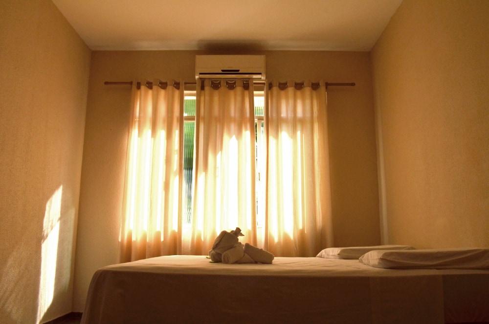 image-housing-carousel
