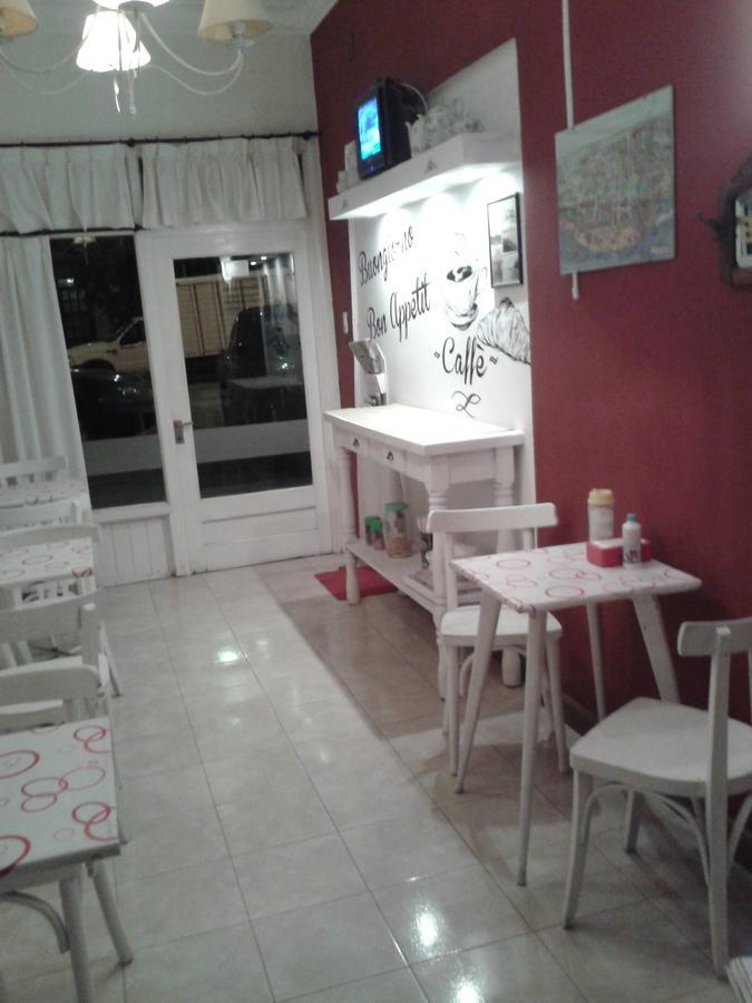 image-housing-carousel