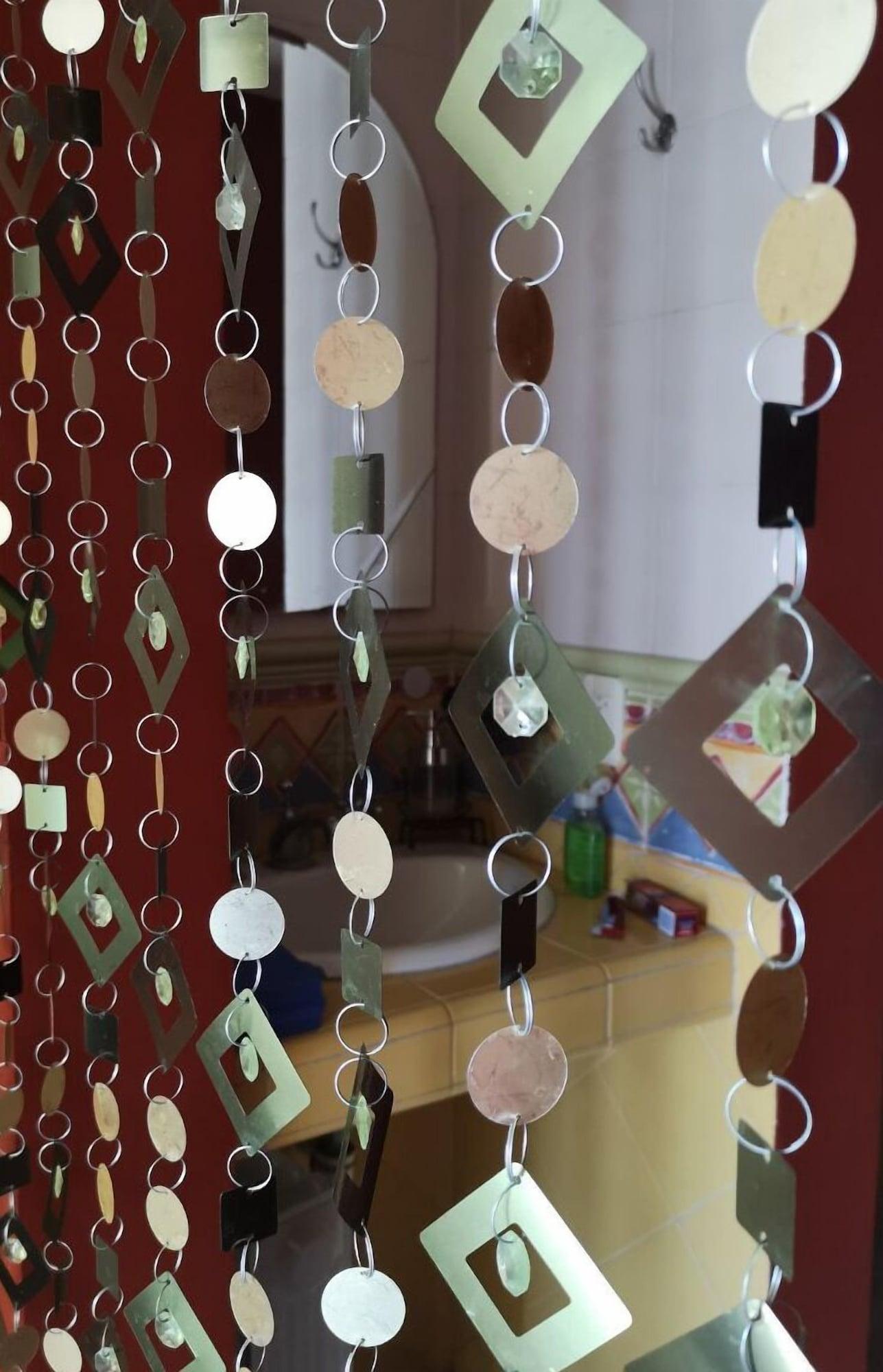 image-housing-carousel