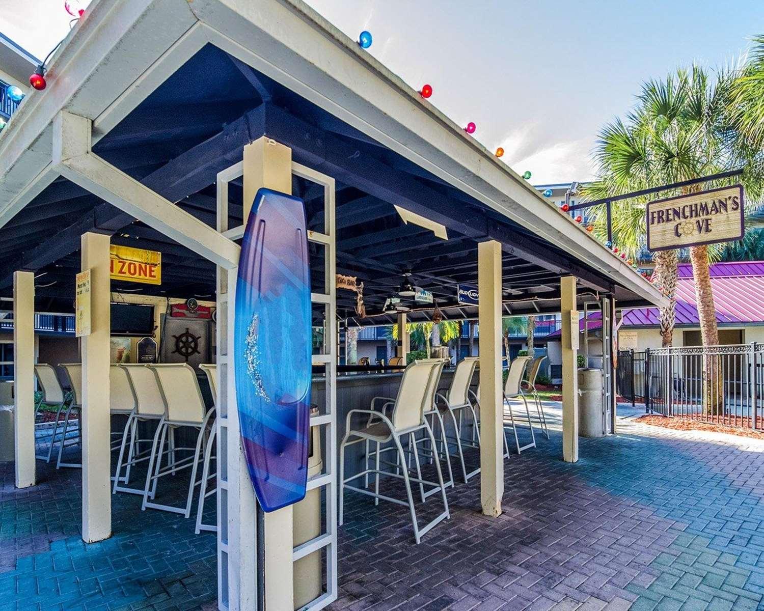 image-housing-carousel