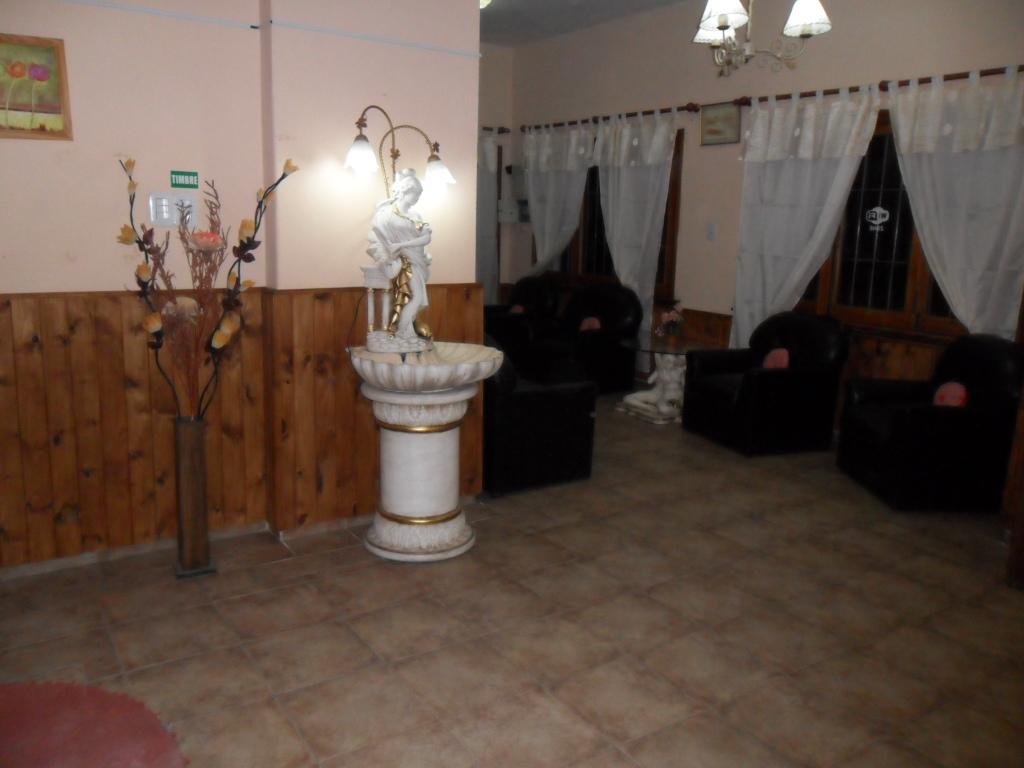 image-housing-carousel