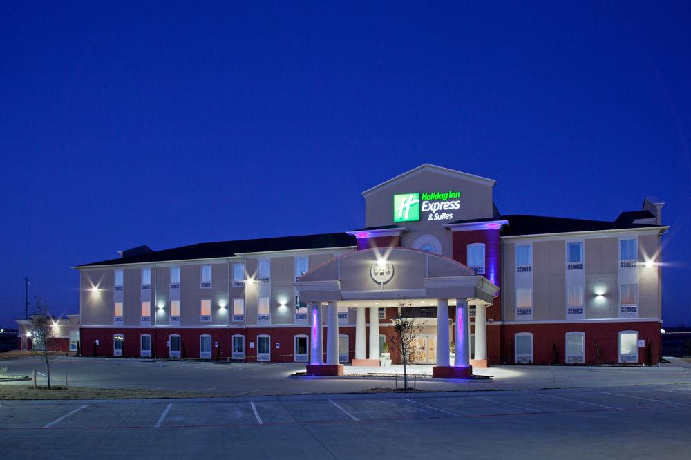 Holiday Inn Express & Suites Alvarado, an IHG Hotel image