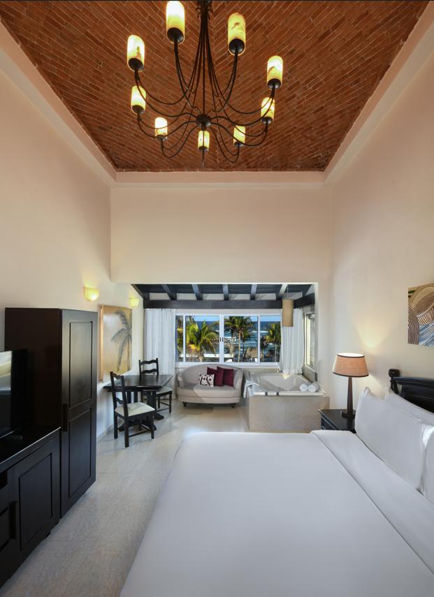 Suite Estándar con Vista al Mar